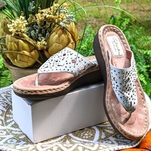 Clarks Artisan Sandals